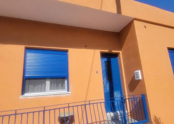 The Warm House Aegina