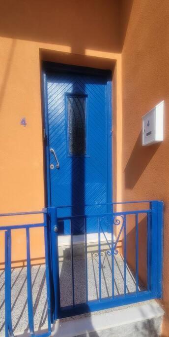 The Warm House * Aegina